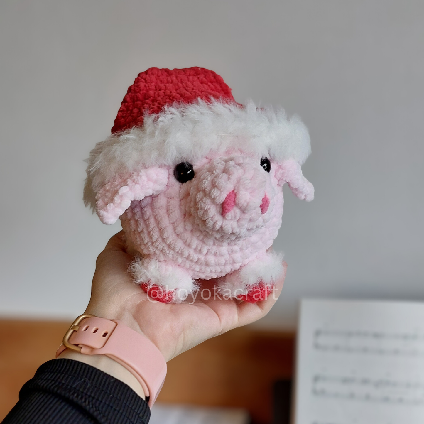 Christmas Piggie crochet plushie