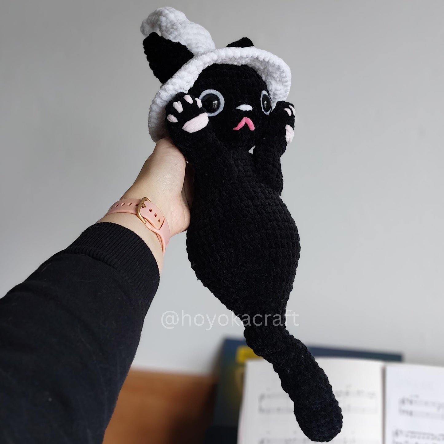 Ghost Kitty Crochet Amigurumi Plush in Removable Witch Hat - 2 colors