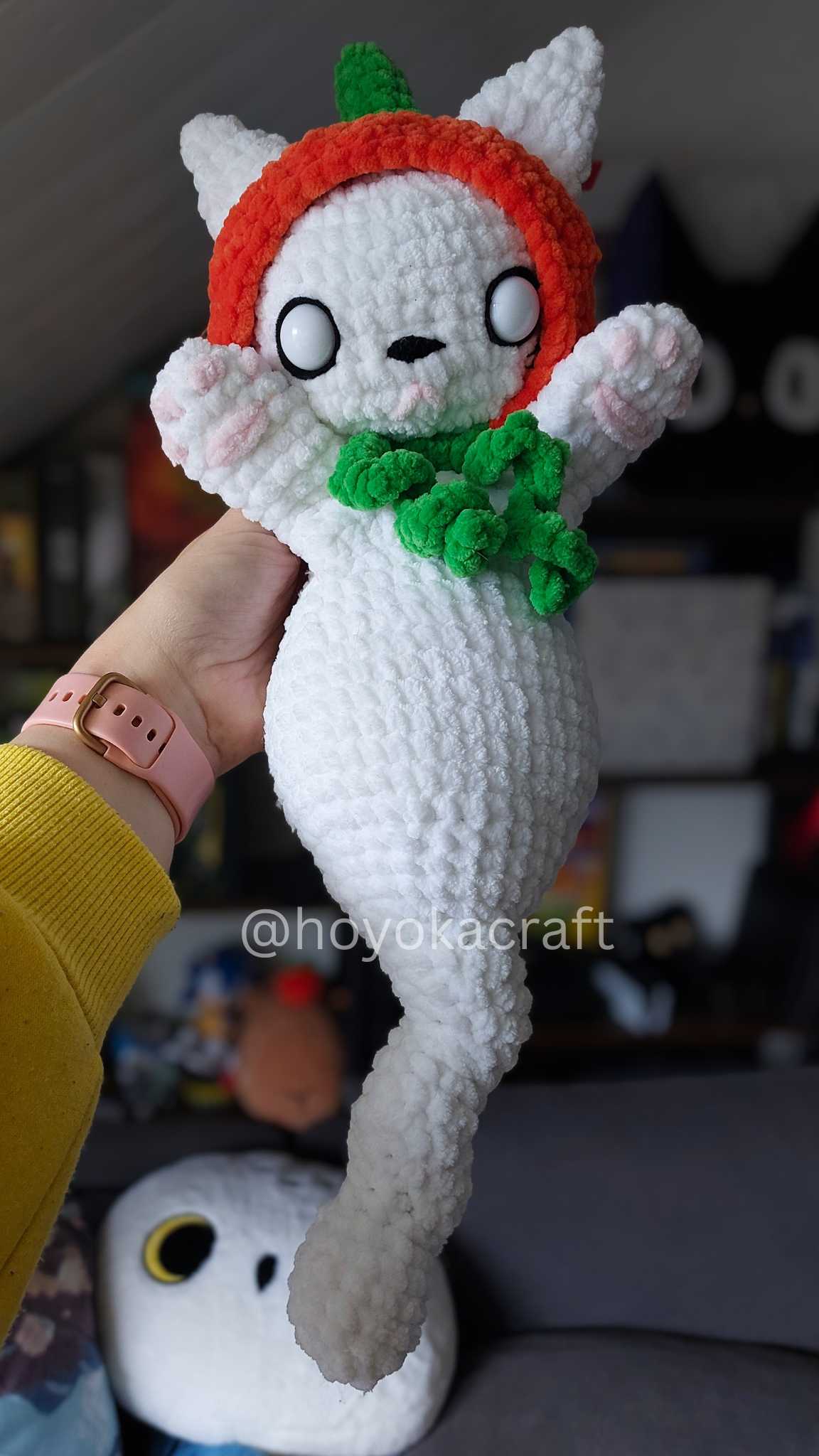 Ghost Kitty with a Pumpkin hat crochet pattern