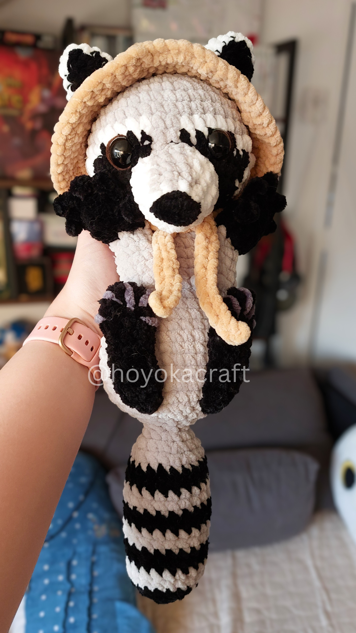 Raccoon With Hats crochet pattern