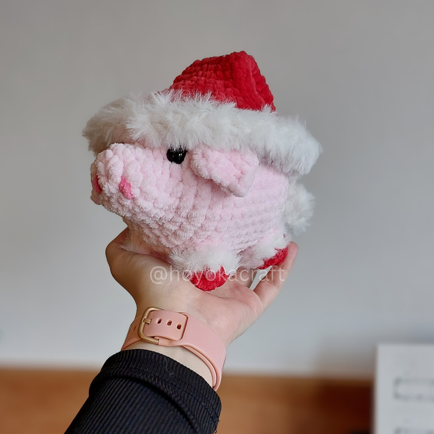 Christmas Piggie crochet plushie