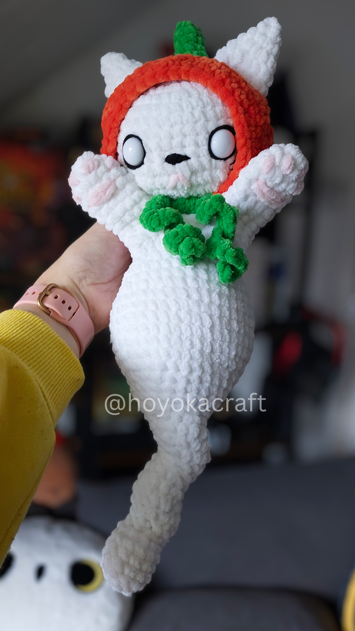 Ghost Kitty with a Pumpkin hat crochet pattern