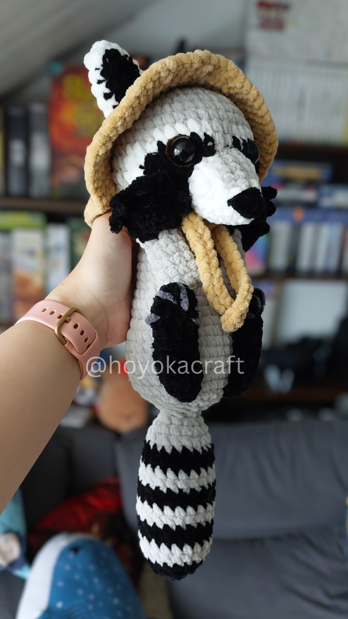 Raccoon With Hats crochet pattern