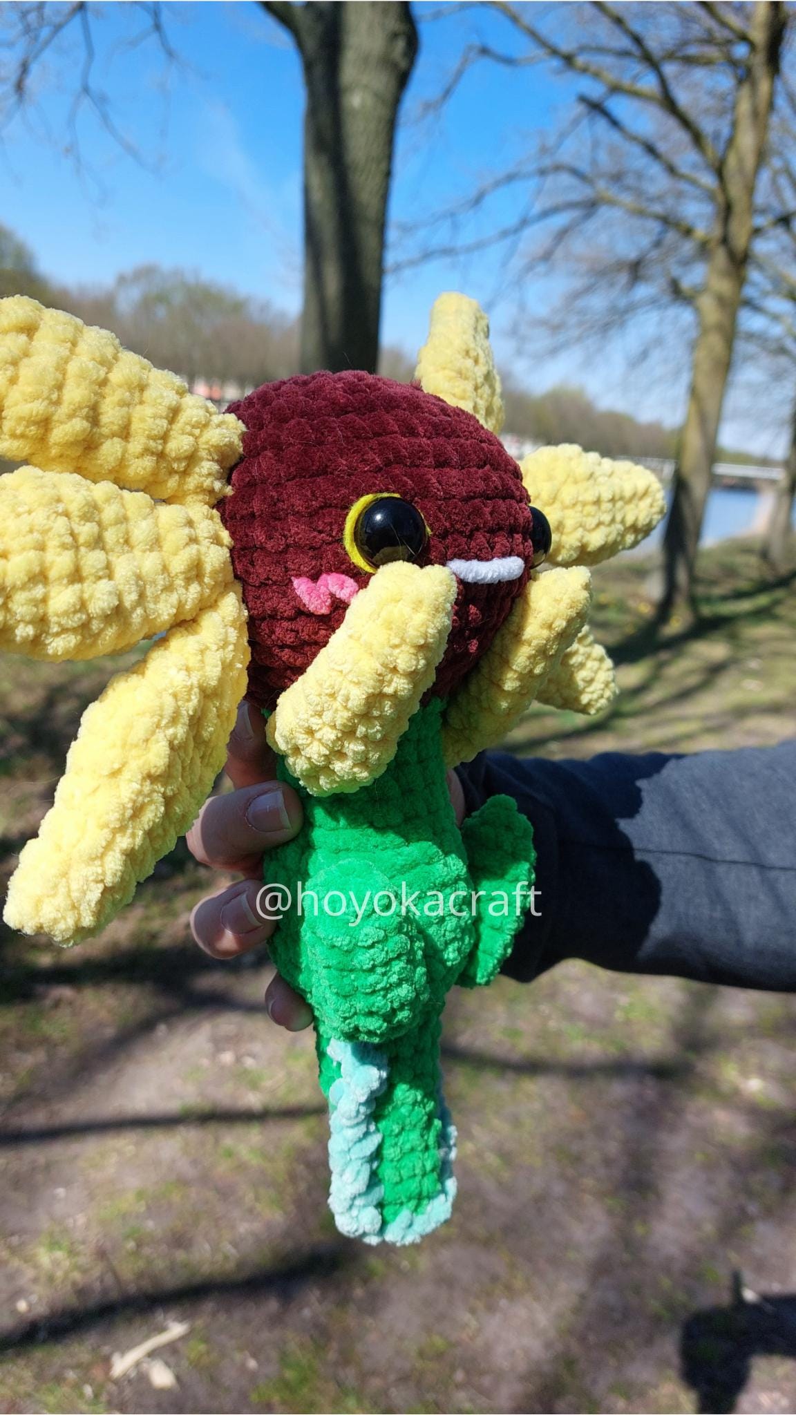Sunflower Axolotl crochet pattern