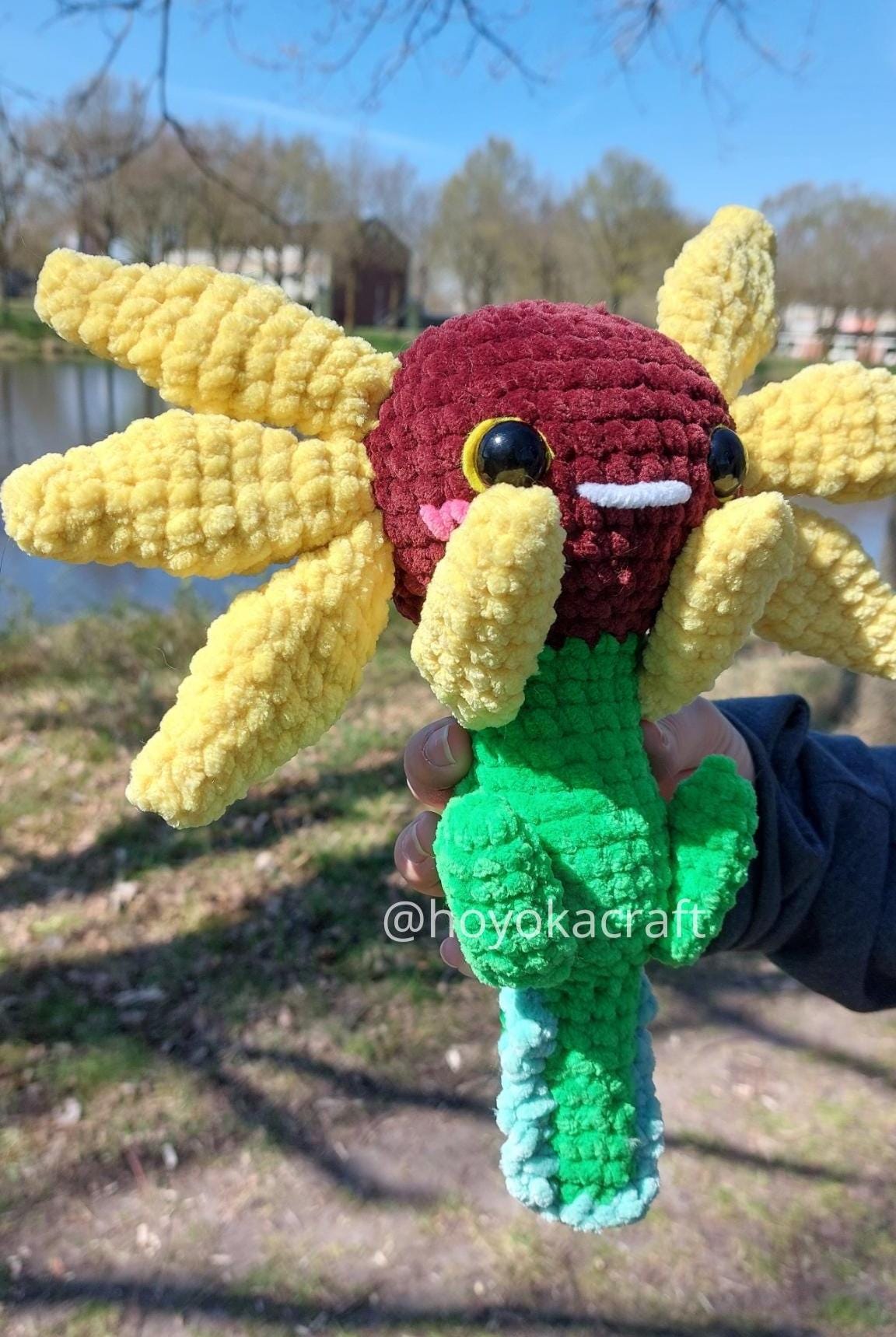 Sunflower Axolotl crochet pattern