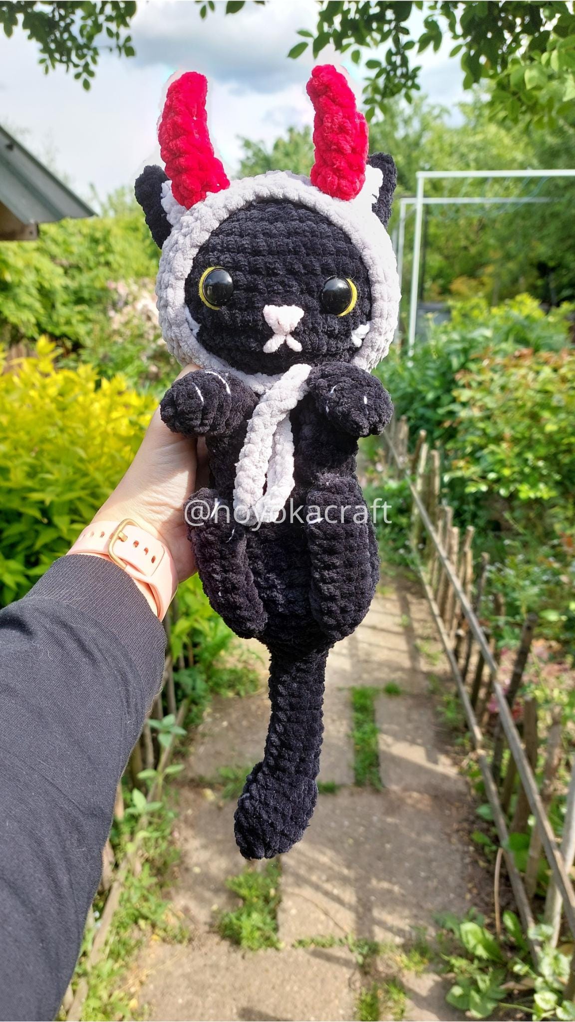 Black Cat With Hats crochet pattern