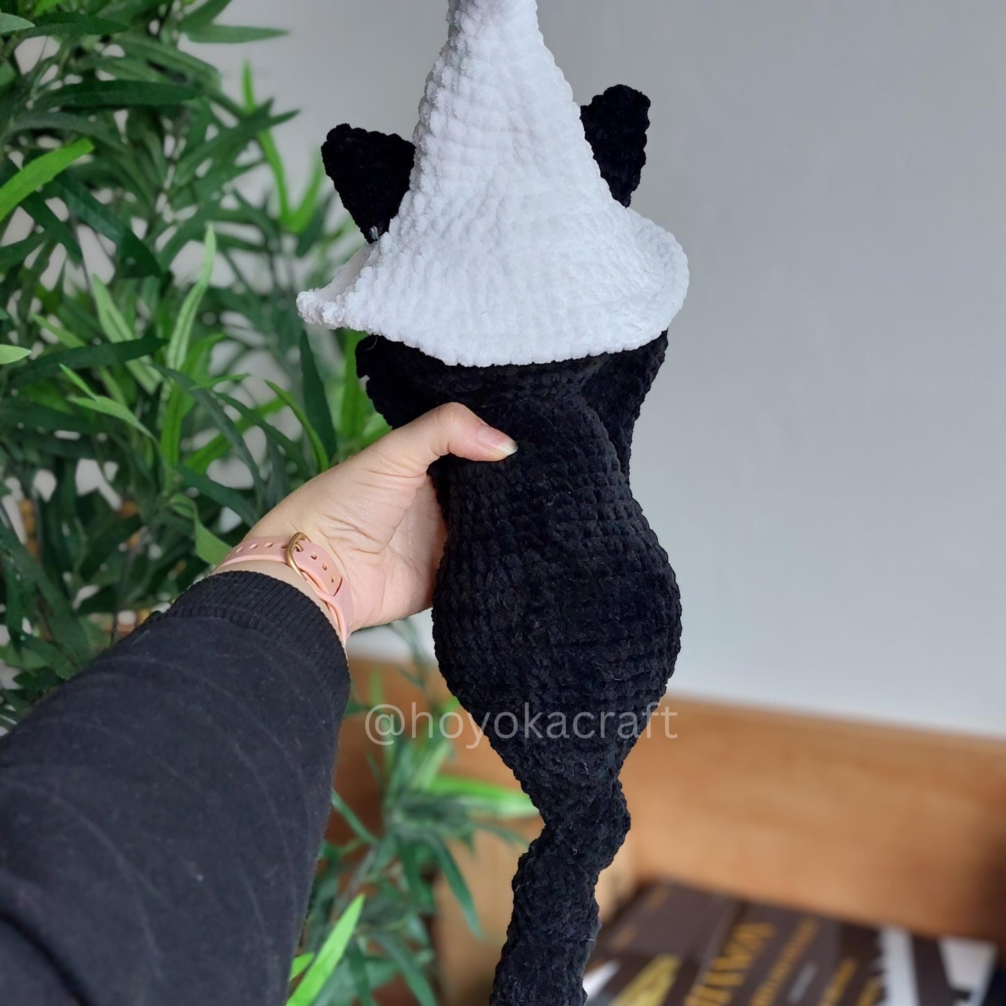 Ghost Kitty Crochet Amigurumi Plush in Removable Witch Hat - 2 colors